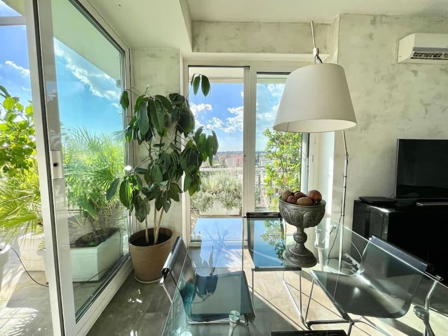 Skyline Penthouse With Jacuzzi Rom