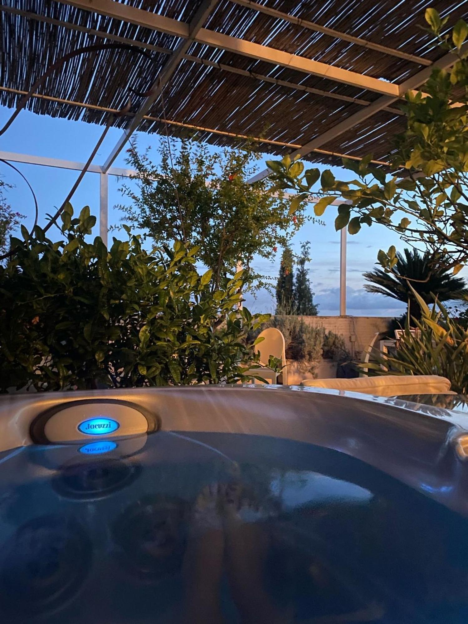 Apartamento Skyline Penthouse With Jacuzzi
