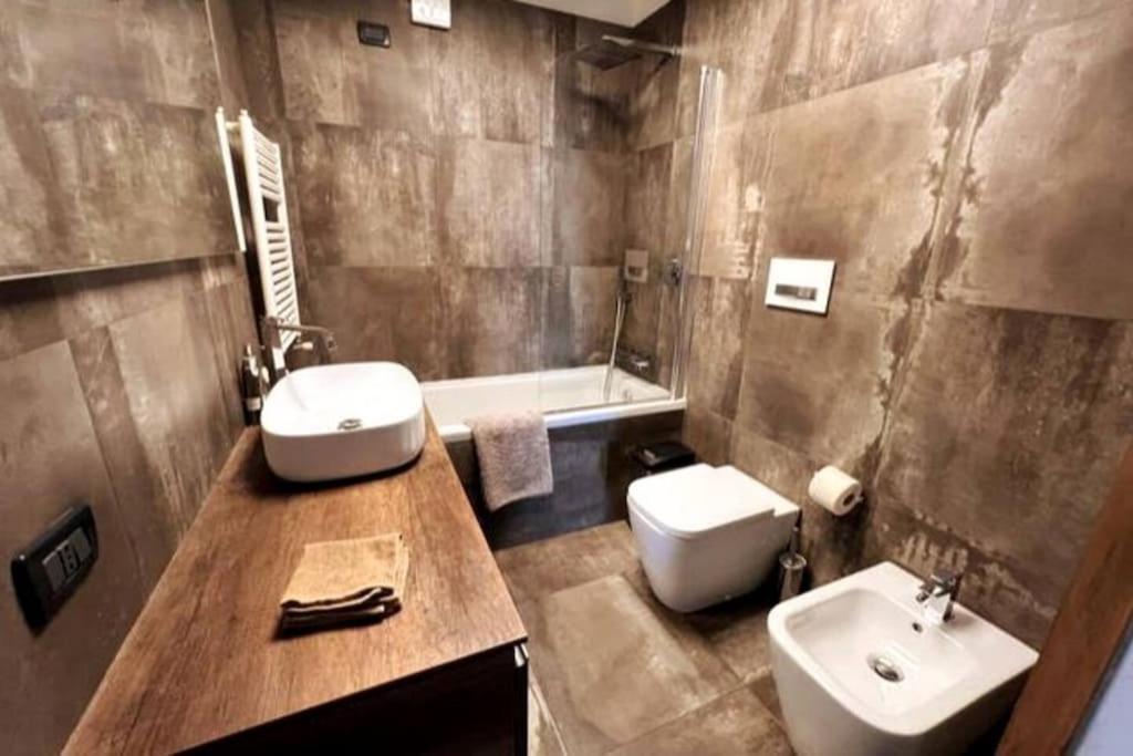 Skyline Penthouse With Jacuzzi Apartamento Roma